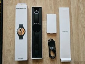 Samsung Galaxy Watch 4 44mm černé - 1