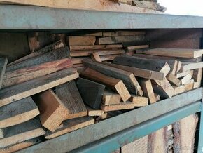 Palivové dřevo (prkýnka)
