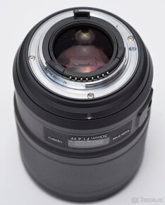 Tokina Opera 50mm F/1.4 Autofocus pro Nikon F