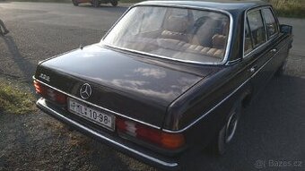 Mercedes Benz w123 piano - 1
