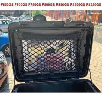 Síťky do moto kufrů
