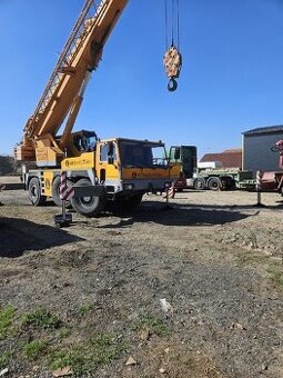 autojeřáb Liebherr 1050