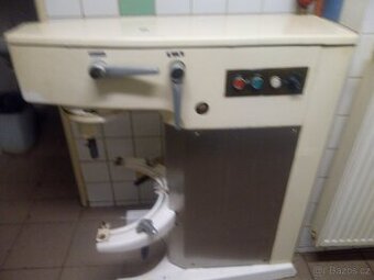 Robot Alba