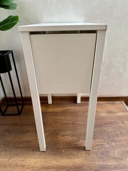 Noční stolek Nordli Ikea