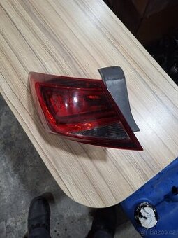 Zadni levy svetlo Seat Leon 5F0945207E LED