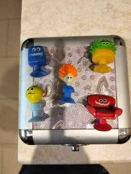 Stikeez