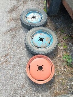 Přední kola Zetor 18"