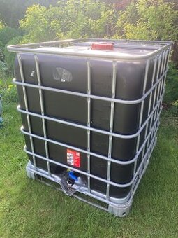 IBC kontejner 1000 litrů.