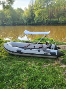 Nafukovací člun 380 cm, motor 5HP, bimini, echolot, kolečka
