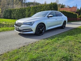 Superb 3 facelift rv2020 naj 104 tis.km ČR metrix