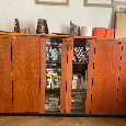 Set dřevěných skříní