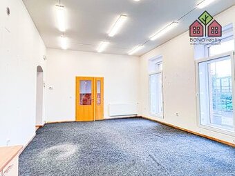 Obchodní prostor, plocha 65 m2, po rekonstrukci, rušná část