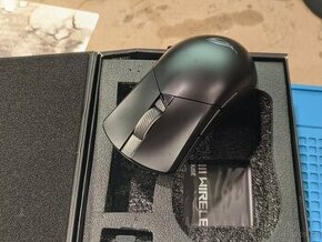 Herní myš Asus ROG Gladius III