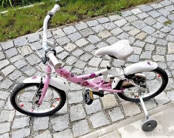 Dětské kolo s přídavnými kolečky