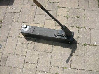 Ruční hydraulická pumpa. - 1