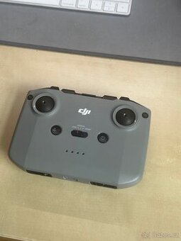 Ovladač na dron DJI RC-N1