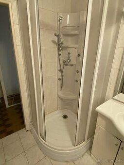 Sprcha, vc. sprchove zasteny, vanicky a baterie - 1