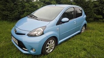 TOYOTA AGO 1.0 VVT-i / 2013 / 147 800 km / 998 cm³ / 50 kW /