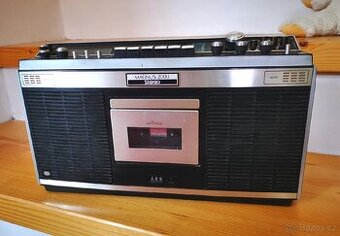 Radiomagnetofon Schneider Magnus 2000


