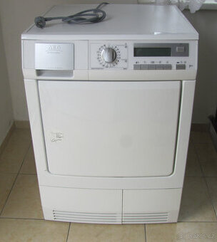 KONDENZAČNÍ SUŠIČKA AEG - 7KG