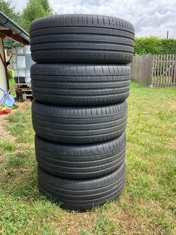 PIRELLI P ZERO VOL 255/40/21 102V letní - 1