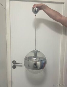 Moderní lustr: kombinace sklo chrom