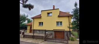 Horní Beřkovice - Pronájem RD se zahradou a bazénem
