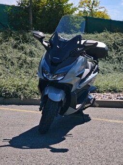 Honda Forza 350