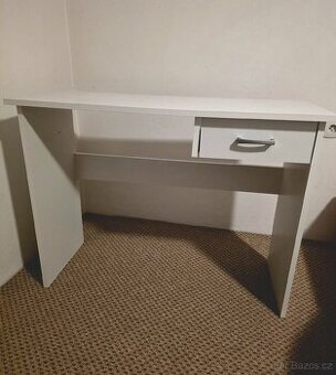 Psací stůl – bílé provedení
