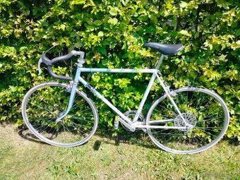 Silniční kolo zn.Favorit