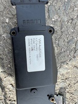 Zámek (přitahovak) 5. Dveří 4F9827383E