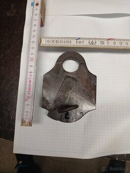 Zámek ruční práce