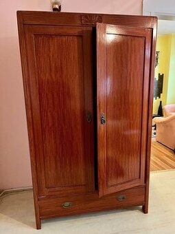 Starožitný nábytek