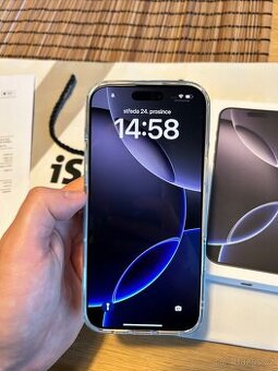 iPhone 16 Pro Max 256GB černý, v záruce do ledna 2027