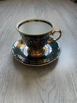 Hrníček s podšálkem.