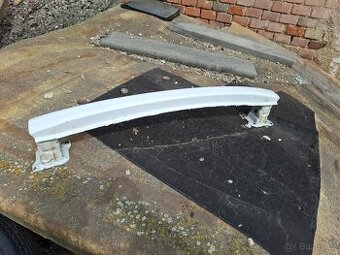 Škoda Fabia 3 - výztuha zadního nárazníku