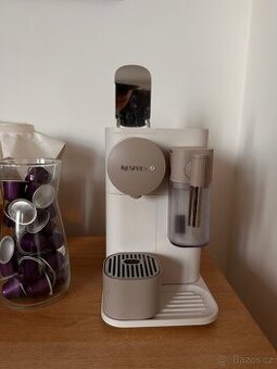 Kávovar Nespresso x DēLonghi