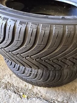 2x celoroční pneu 205/60/16 96V