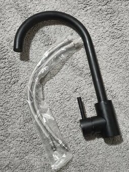 Kuchyňska černá matná baterie