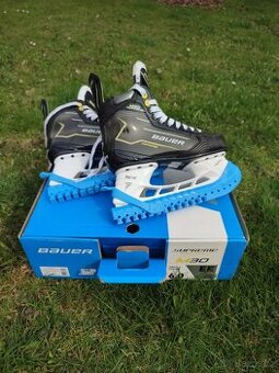 Hokejové brusle BAUER Supreme M30 – Velikost 6 (EE)