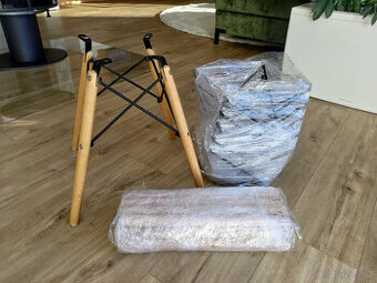 Podnože k židlím ve skandinávském stylu