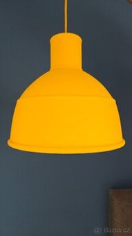 Muuto Unfold – designová závěsná lampa (žlutá)