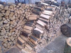 Palivové dřevo štípané 6,5 prostorových metrů- tvrdé