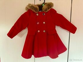 Červený podzimní zimní kabátek s kožíškem