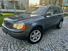 VOLVO XC90 2.4D5 136KW 4x4 KUŽE-NAVI-XENON-PDC-SERVISKA - 1