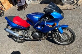 Yamaha SZR 660