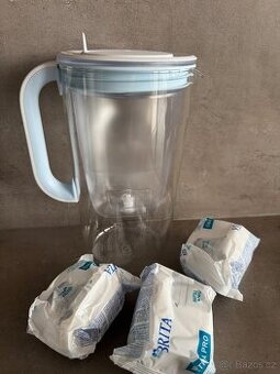 BRITA Skleněná filtrační konvice 2,5 l + 3 filtry