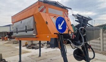 Predám sypaciu nadstavbu, radlicu na sneh a sklápaciu korbu - 1