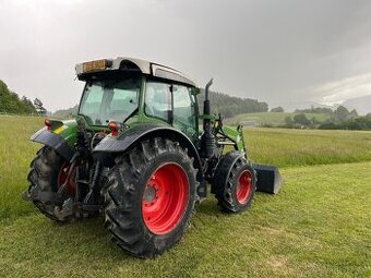 Fendt 211 +Čelní nakladač