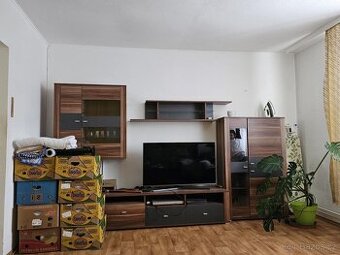 Stěna do obyvaku